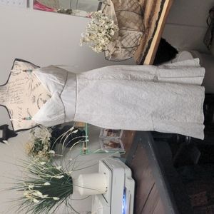 LAUNDRY white cotton 🌞 sun dress. Size 6.